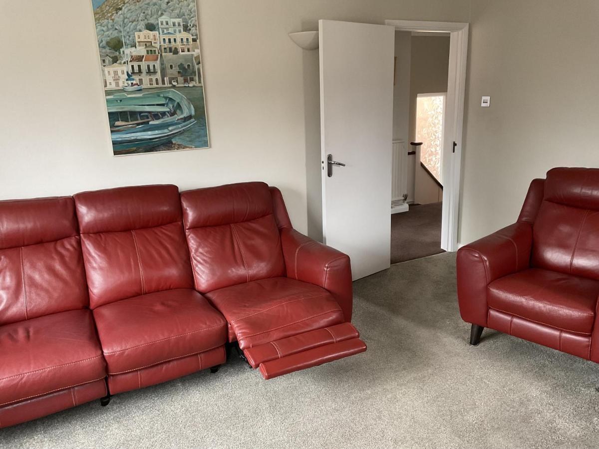 Large 2-Bedroom Maisonette With Free Parking Twickenham Dış mekan fotoğraf